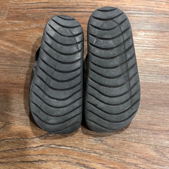 Nike toddler sandals - Picture 2 of 5